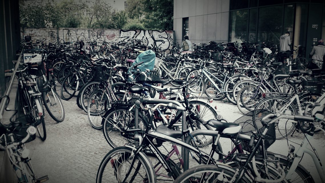 RäderParkplatz Wüste