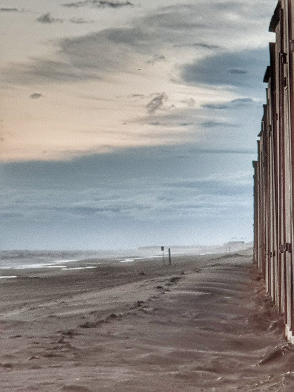 der Sturm kommt auf - Wetter am Strand ganz nah - Julianadorp aan Zee, mit Filter